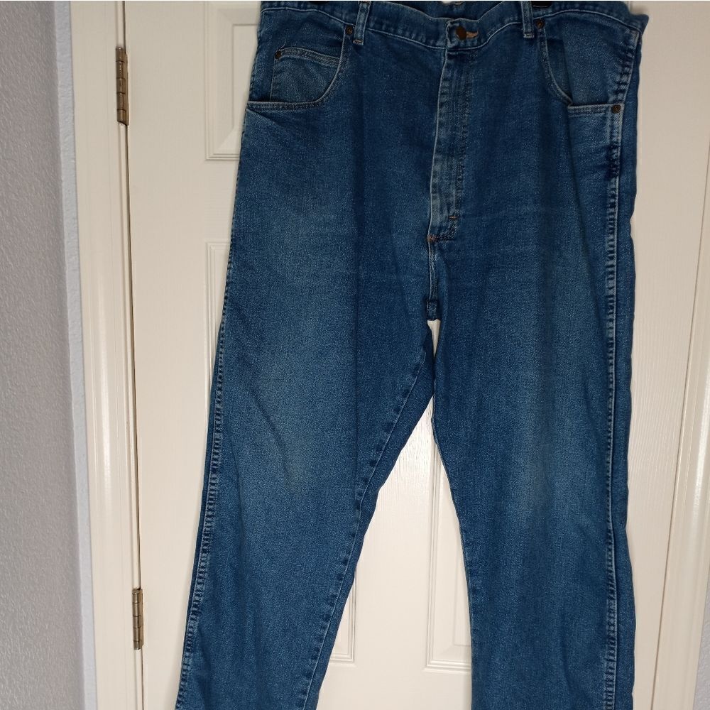 Men's Blue Wrangler Relaxed Fit Boot Denim Jeans Tag 42x34